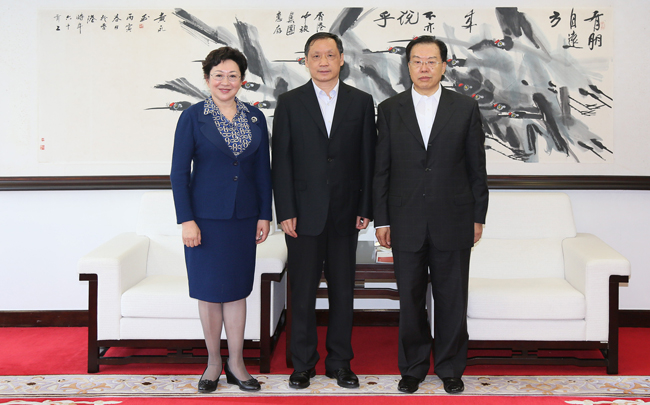 國(guó)家旅游局局長(zhǎng)李金早到訪集團(tuán)（圖）