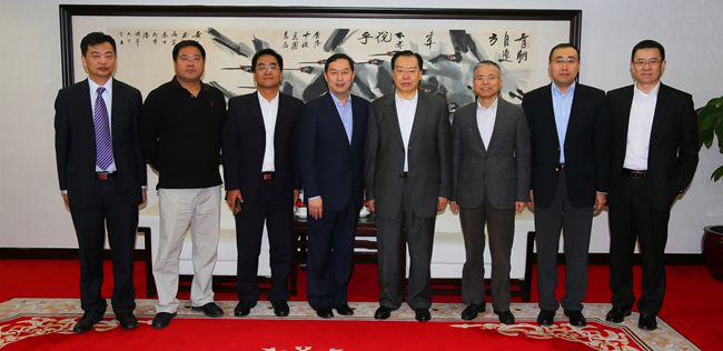 集團(tuán)張學(xué)武董事長會見寧夏回族自治區(qū)常務(wù)副主席張超超（圖）