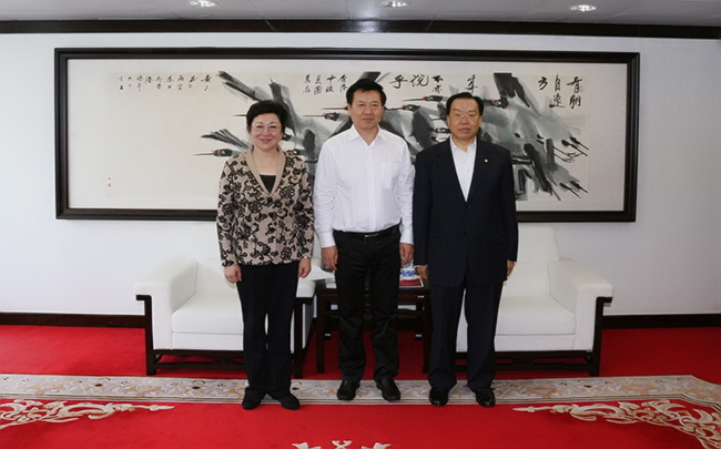 國資委副主任王文斌到集團(tuán)調(diào)研（圖）