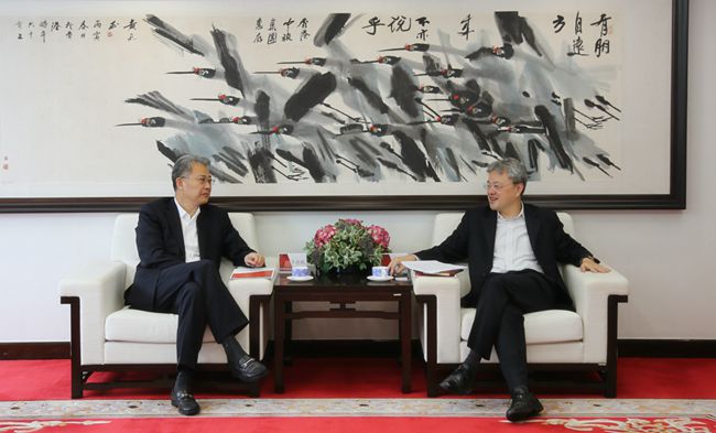 萬(wàn)敏董事長(zhǎng)、姜巖總經(jīng)理會(huì)見(jiàn)光大集團(tuán)董事長(zhǎng)李曉鵬一行（圖）